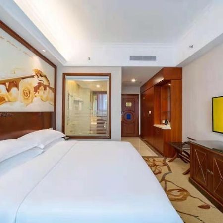 Vienna Hotel Dongguan Liaobu Road Exterior photo