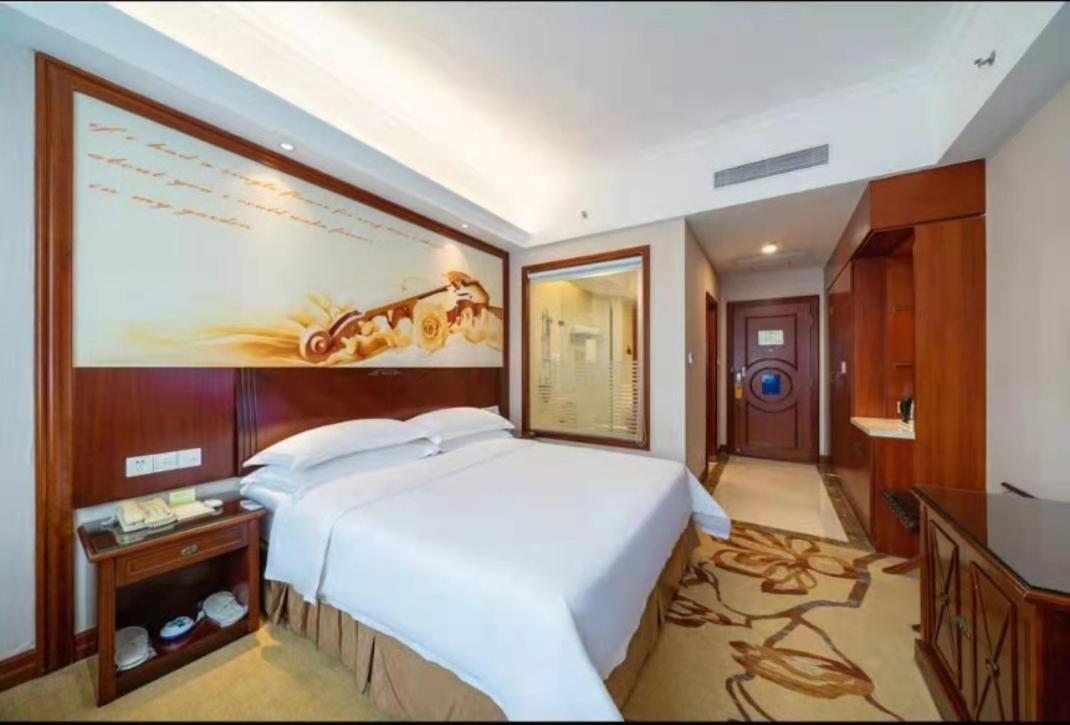Vienna Hotel Dongguan Liaobu Road Exterior photo