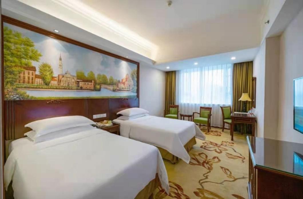 Vienna Hotel Dongguan Liaobu Road Exterior photo